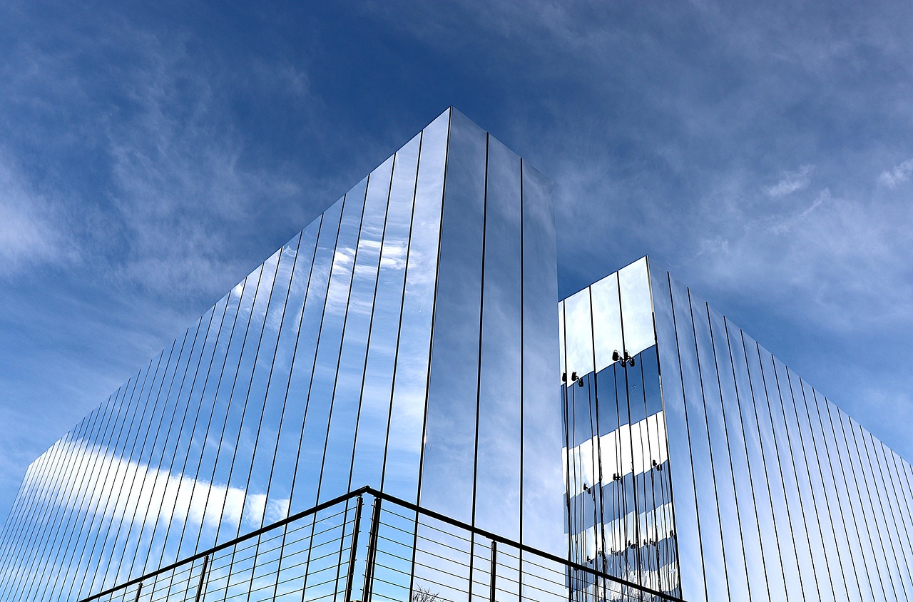 art concept vs color