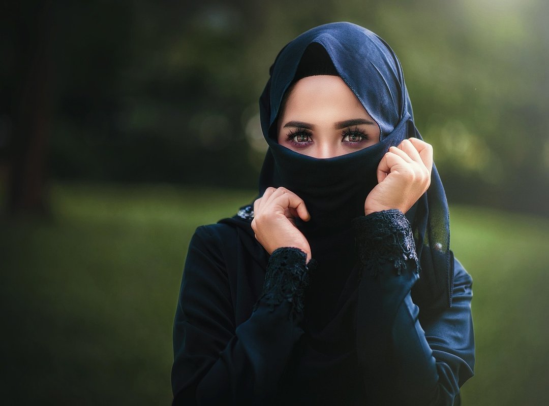 hidden face girl single whatsapp dp