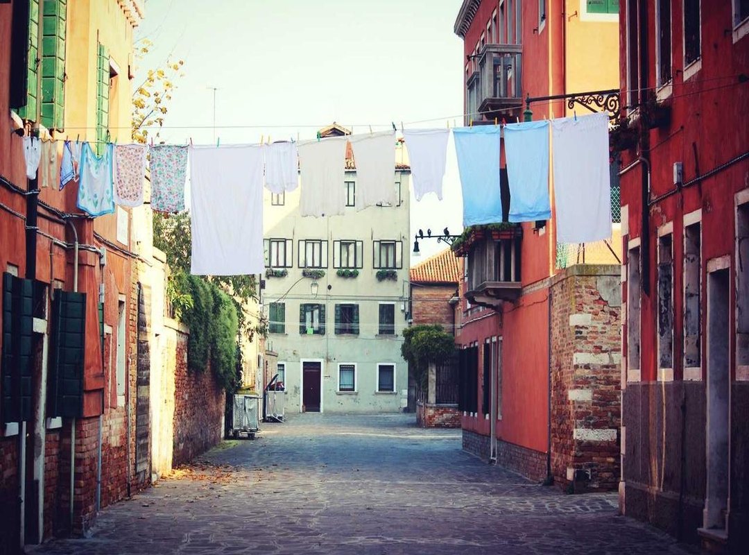 Plan Your Visit: Location, Hours, and Booking